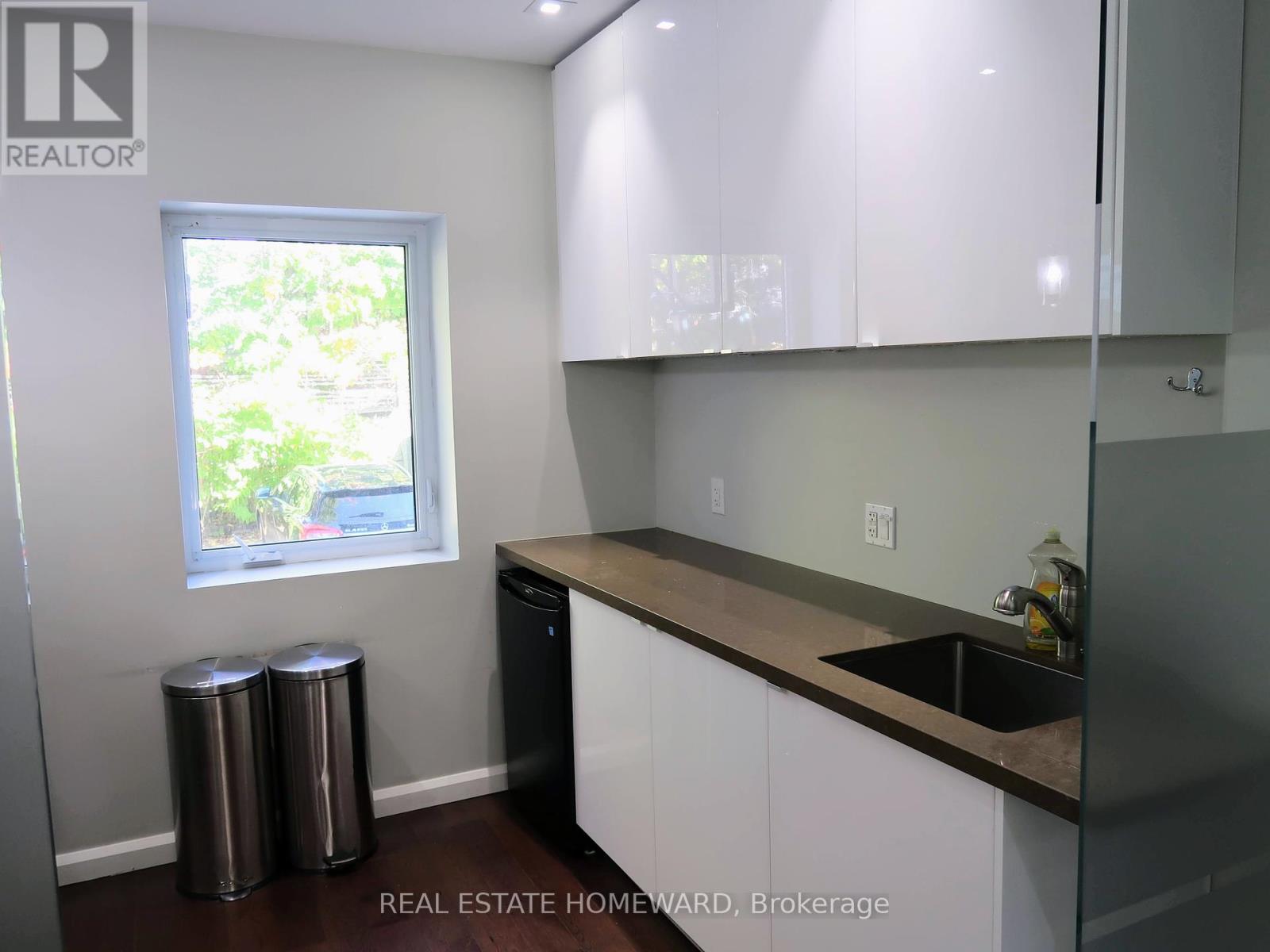276 Danforth Avenue, Toronto, Ontario  M4K 1N6 - Photo 6 - E12460278