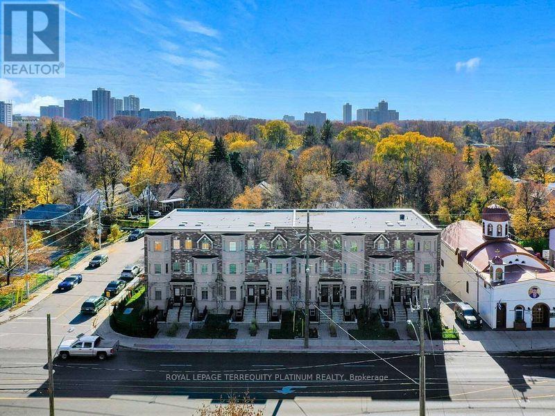 LOWER - 2823 ST CLAIR AVENUE E, Toronto, Ontario