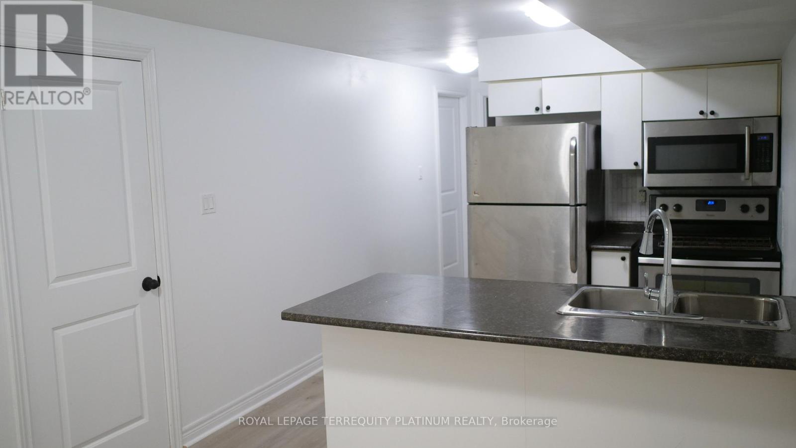 Lower - 2823 St Clair Avenue E, Toronto, Ontario  M4B 1N3 - Photo 5 - E12460279