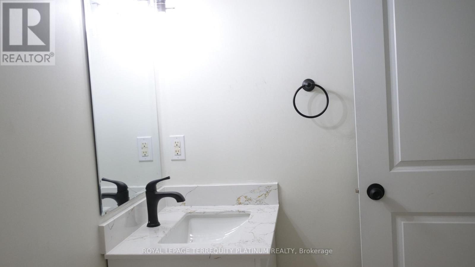 Lower - 2823 St Clair Avenue E, Toronto, Ontario  M4B 1N3 - Photo 9 - E12460279