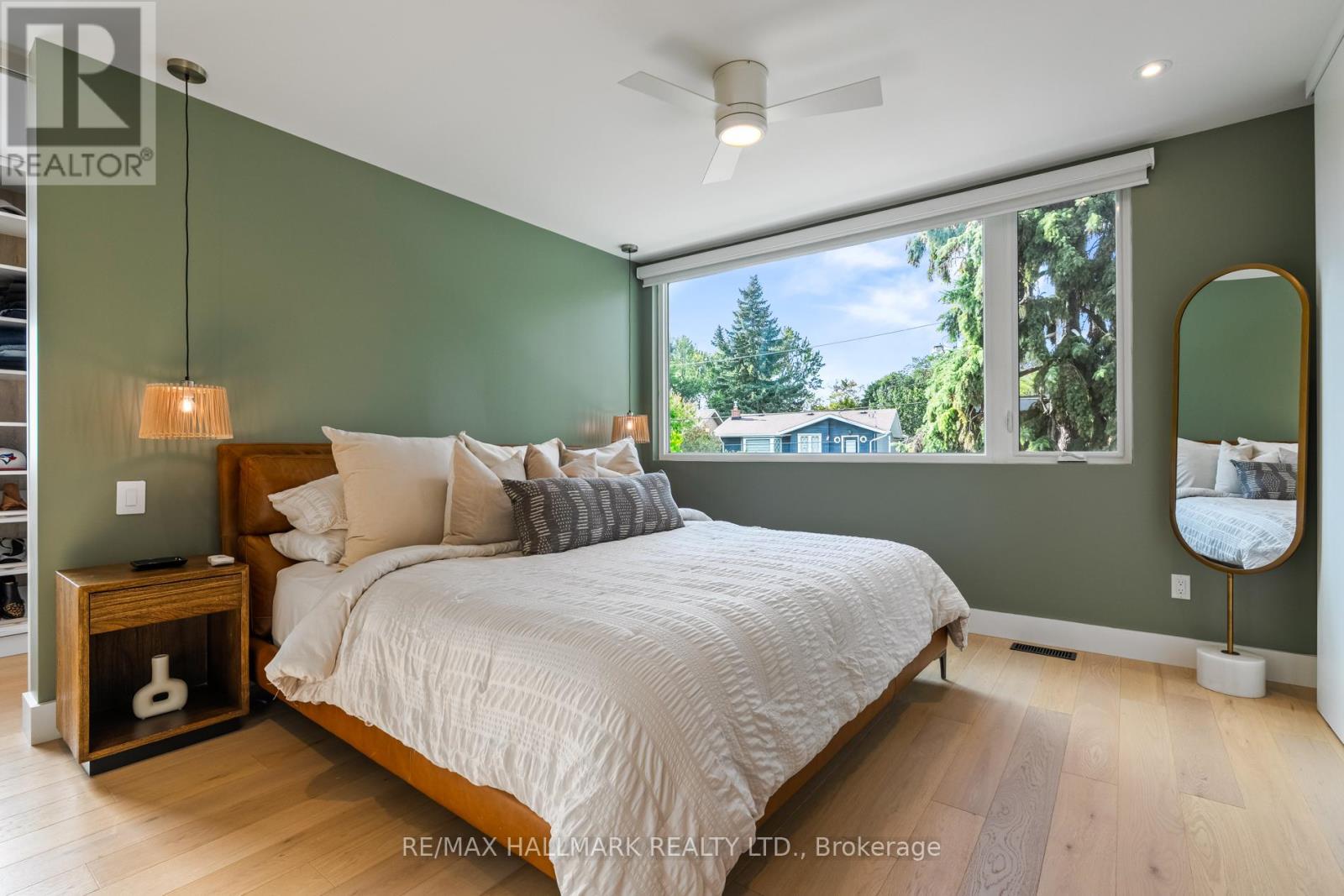 27 Glencrest Boulevard, Toronto, Ontario  M4B 1L2 - Photo 17 - E12460328
