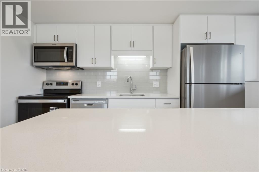 15 Stauffer Woods Trail Unit# B6, Kitchener, Ontario  N2P 2P4 - Photo 5 - 40777739