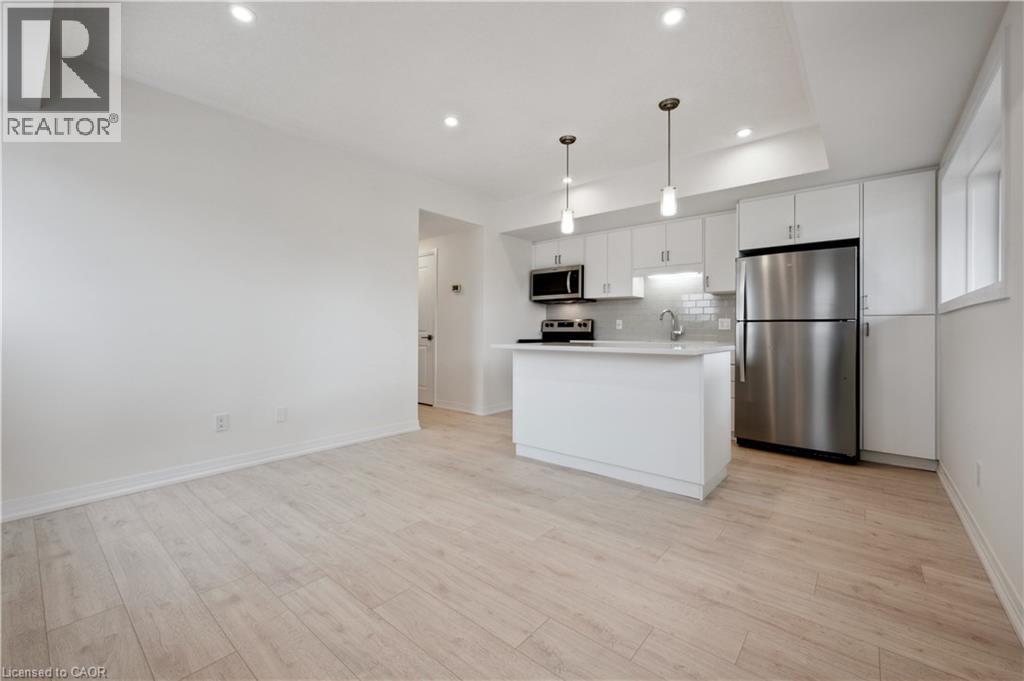 15 Stauffer Woods Trail Unit# B6, Kitchener, Ontario  N2P 2P4 - Photo 9 - 40777739