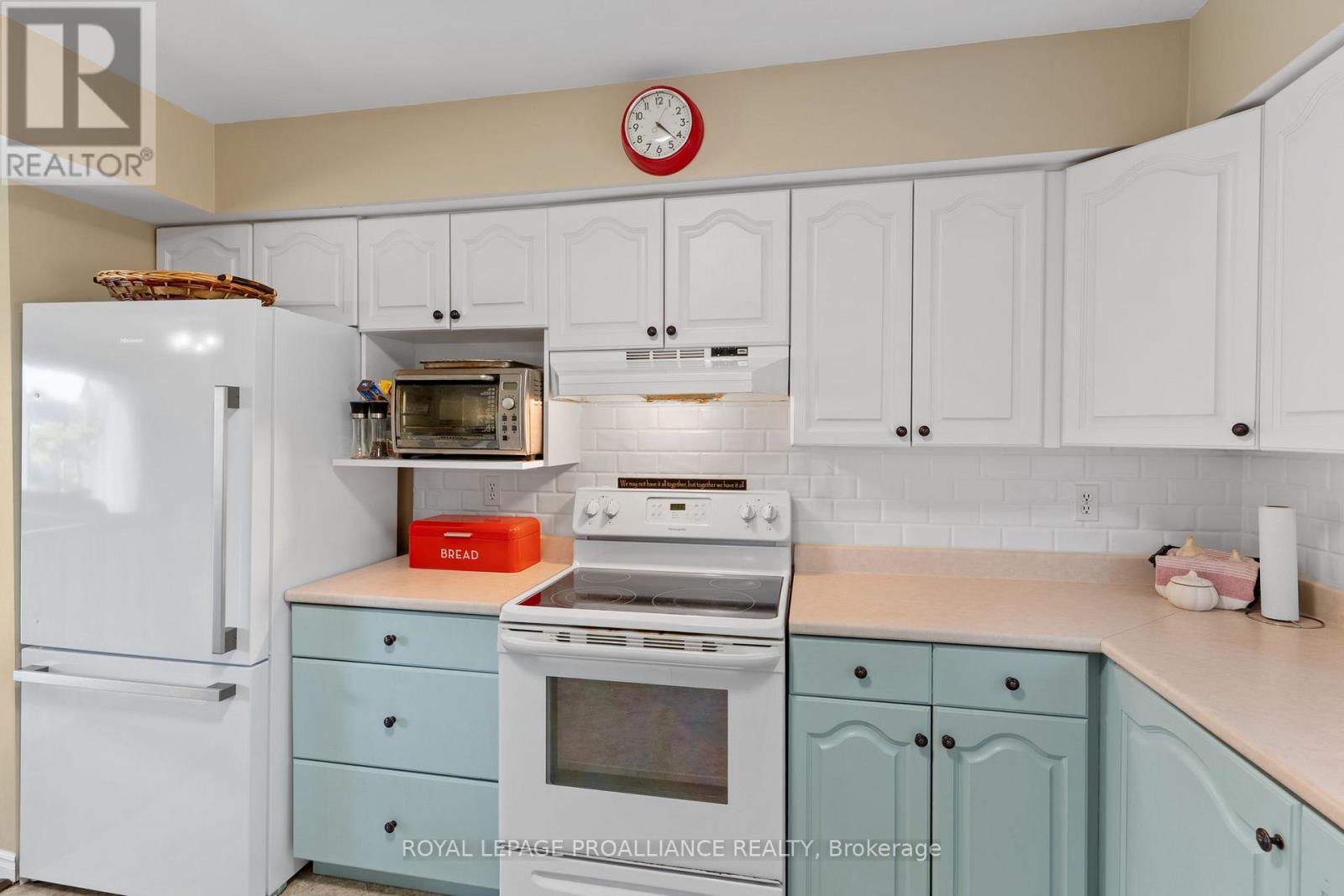 6 Layng Drive, Athens, Ontario  K0E 1B0 - Photo 16 - X12460369