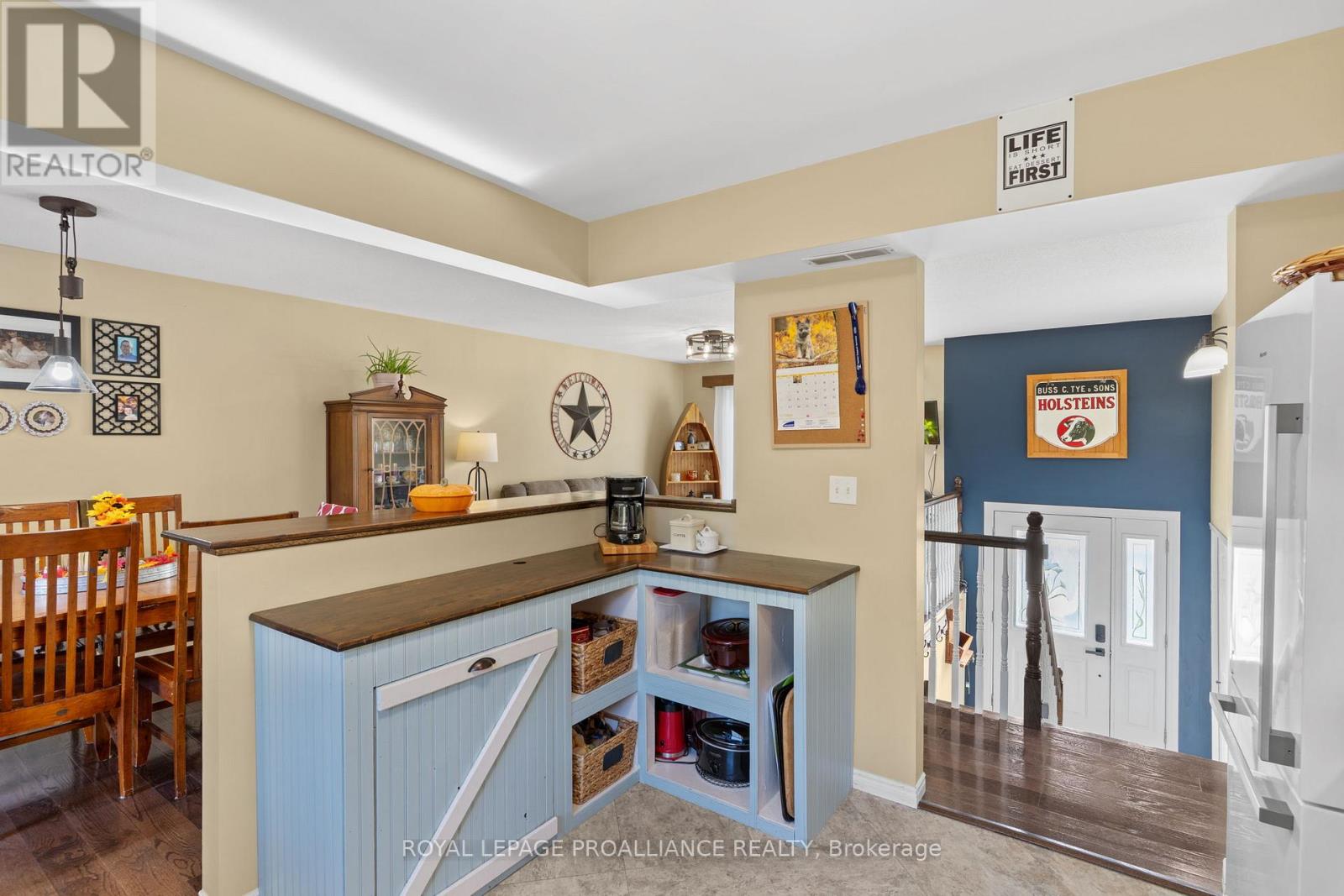 6 Layng Drive, Athens, Ontario  K0E 1B0 - Photo 18 - X12460369