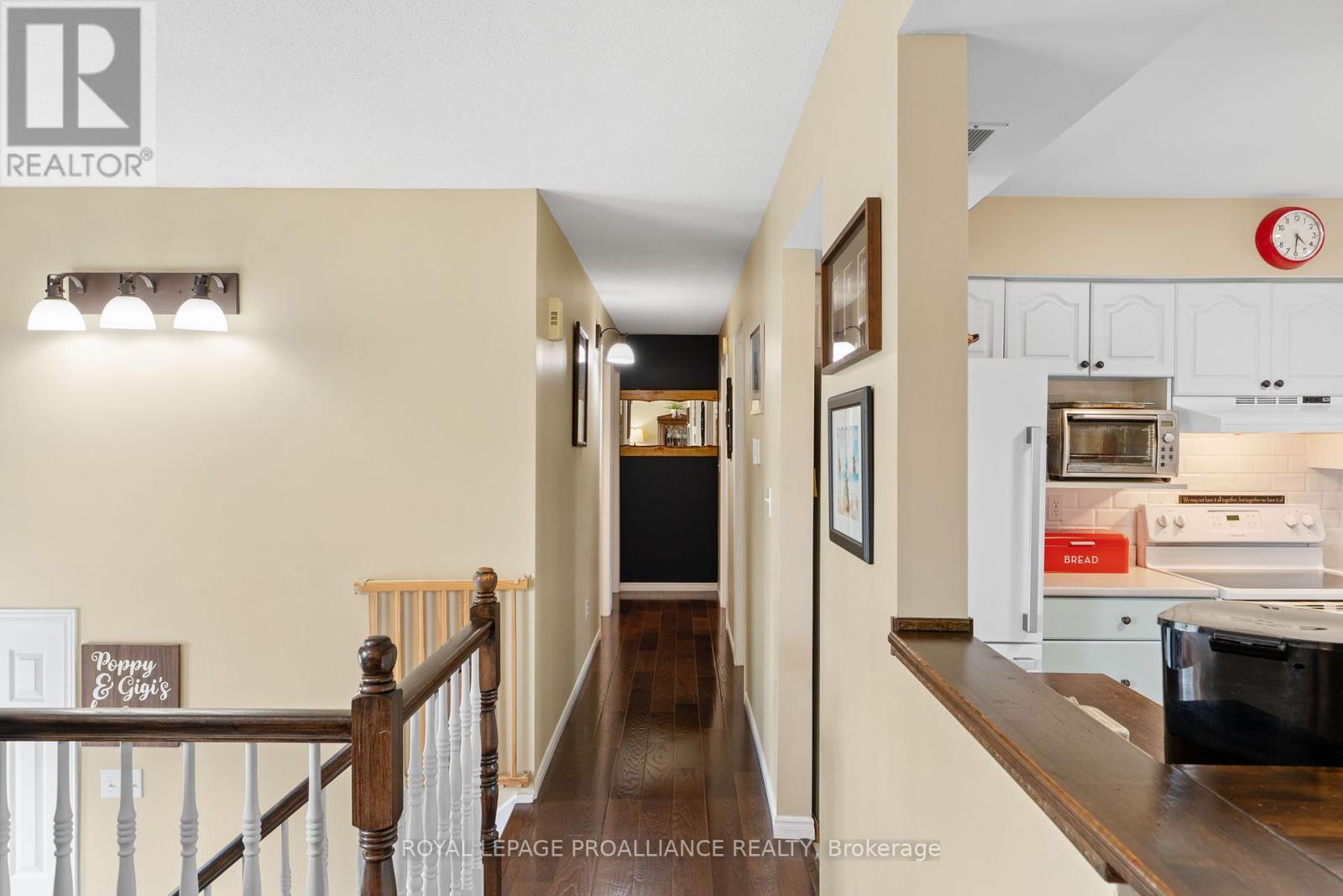6 Layng Drive, Athens, Ontario  K0E 1B0 - Photo 19 - X12460369