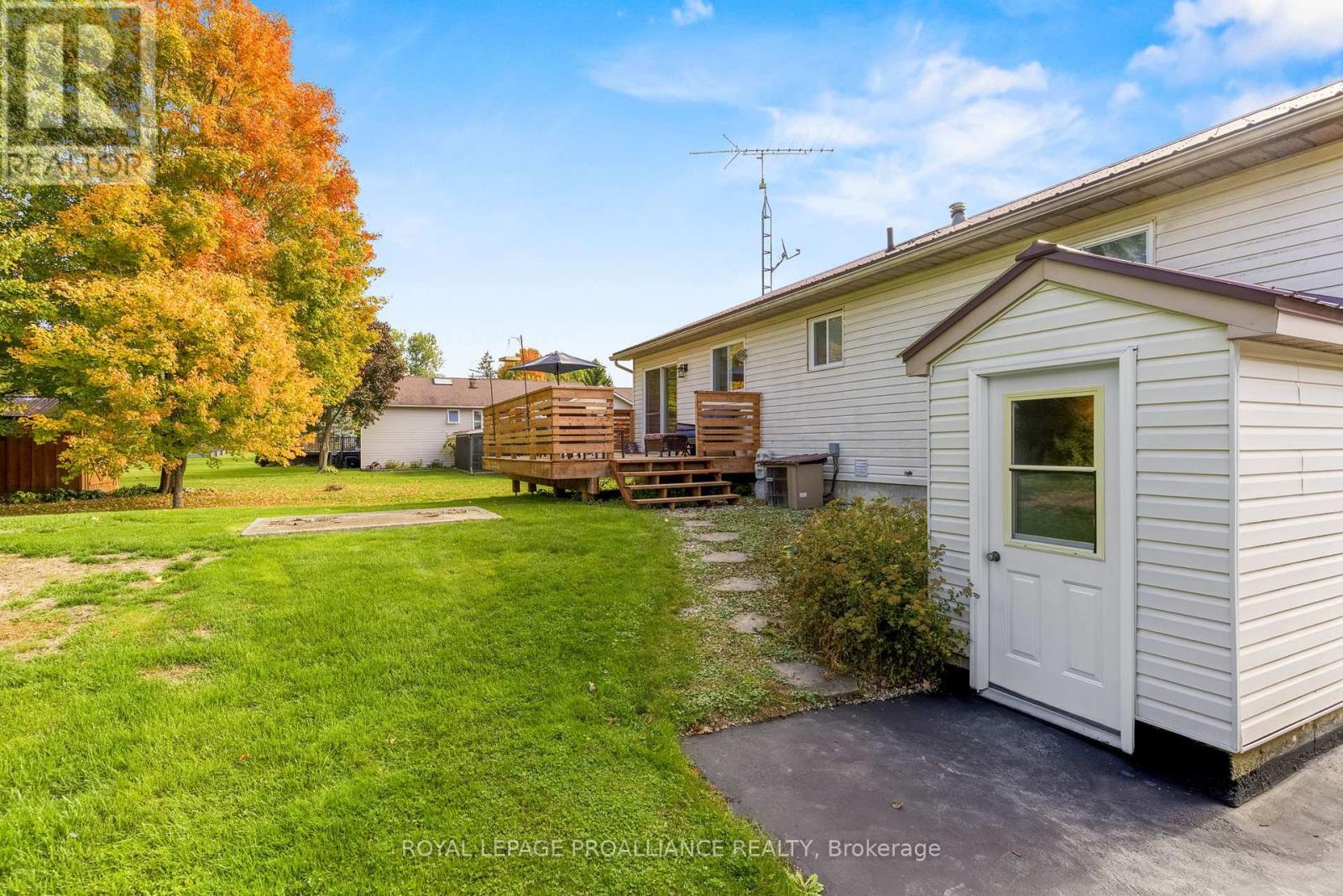 6 Layng Drive, Athens, Ontario  K0E 1B0 - Photo 37 - X12460369
