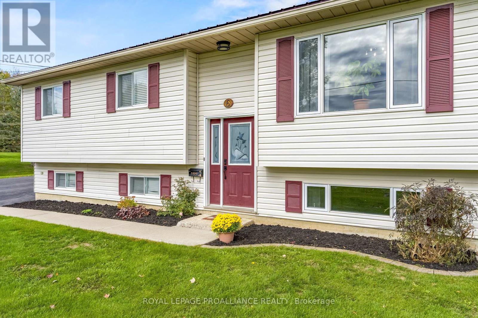 6 Layng Drive, Athens, Ontario  K0E 1B0 - Photo 4 - X12460369