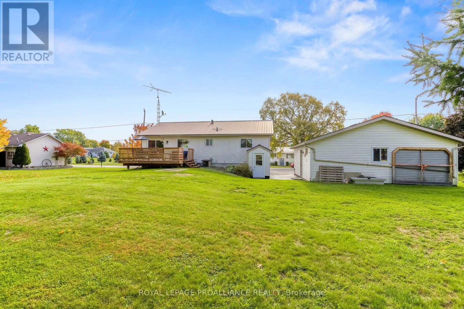 6 Layng Drive, Athens, Ontario  K0E 1B0 - Photo 40 - X12460369