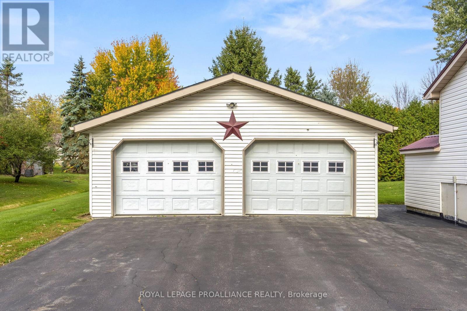 6 Layng Drive, Athens, Ontario  K0E 1B0 - Photo 5 - X12460369