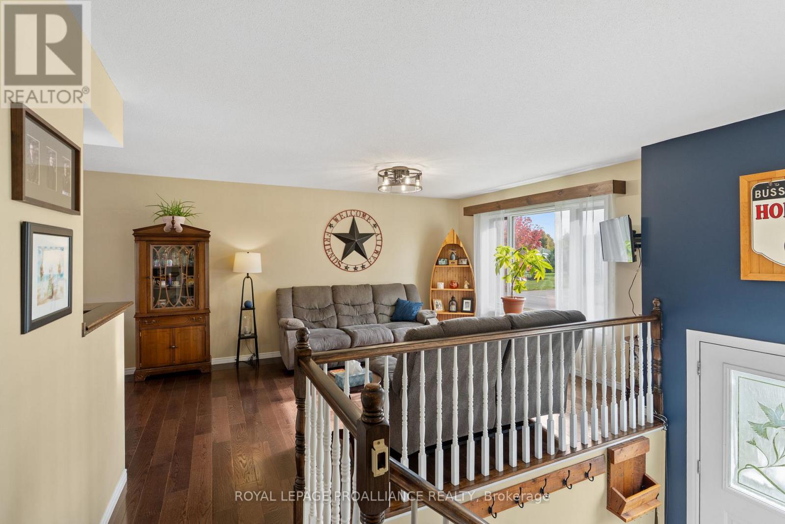 6 Layng Drive, Athens, Ontario  K0E 1B0 - Photo 8 - X12460369