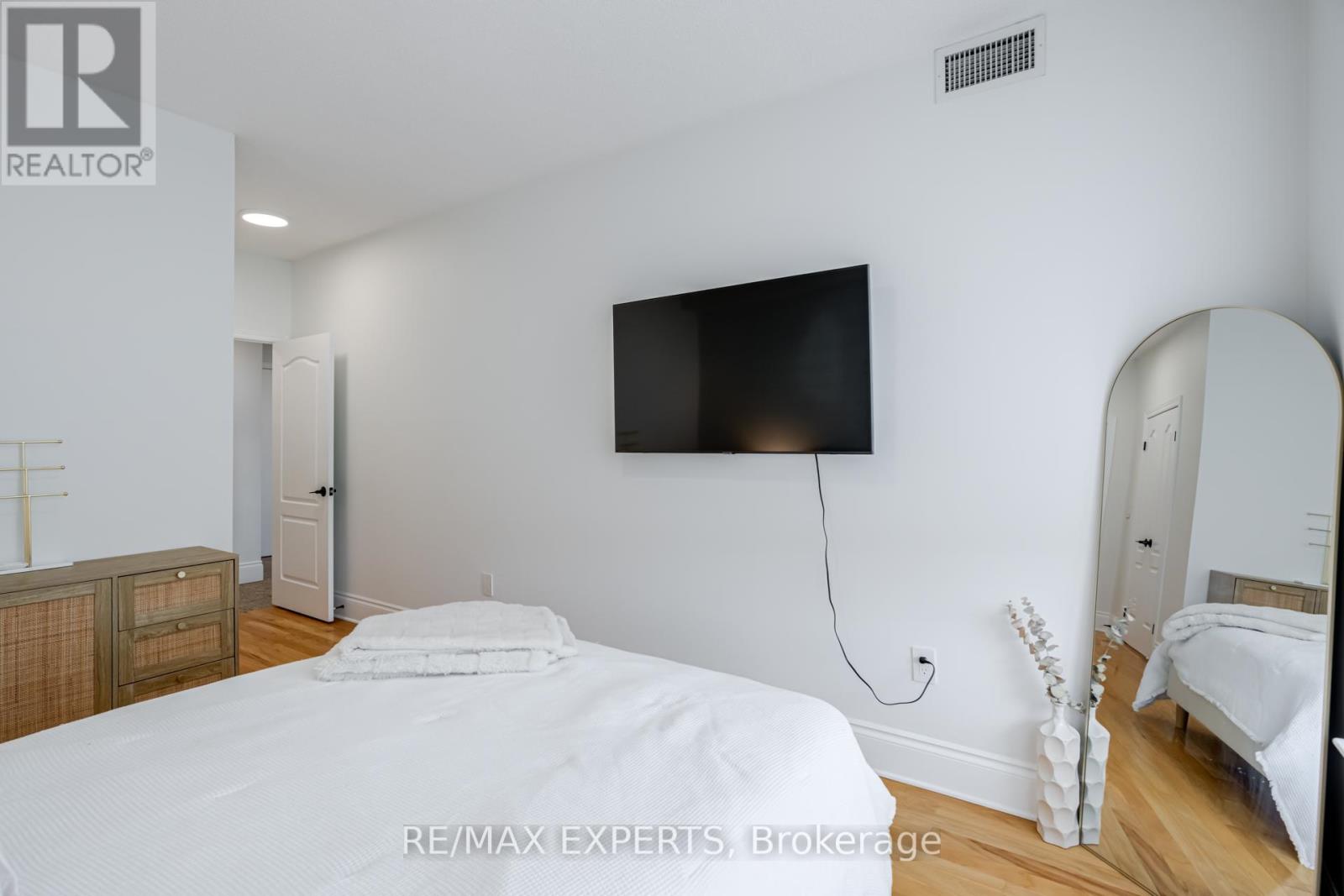 408 - 53 Woodbridge Avenue N, Vaughan, Ontario  L4L 9K9 - Photo 24 - N12460246