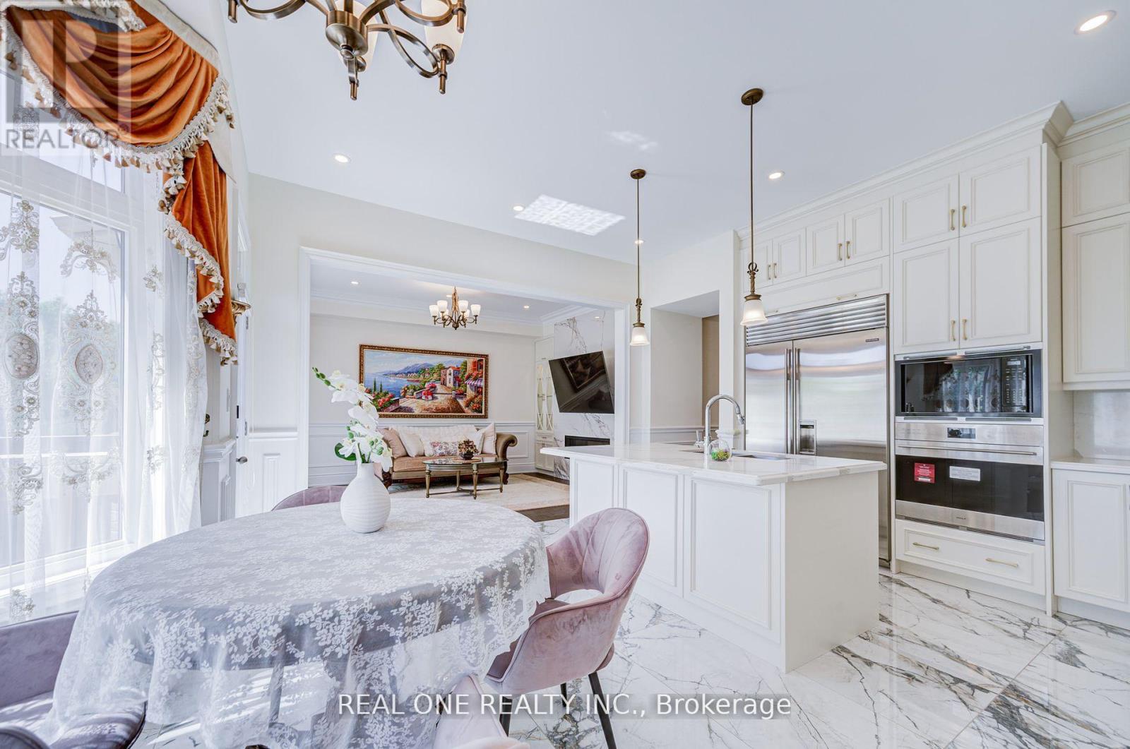 47 Milky Way Drive, Richmond Hill, Ontario  L4C 4M9 - Photo 16 - N12460248