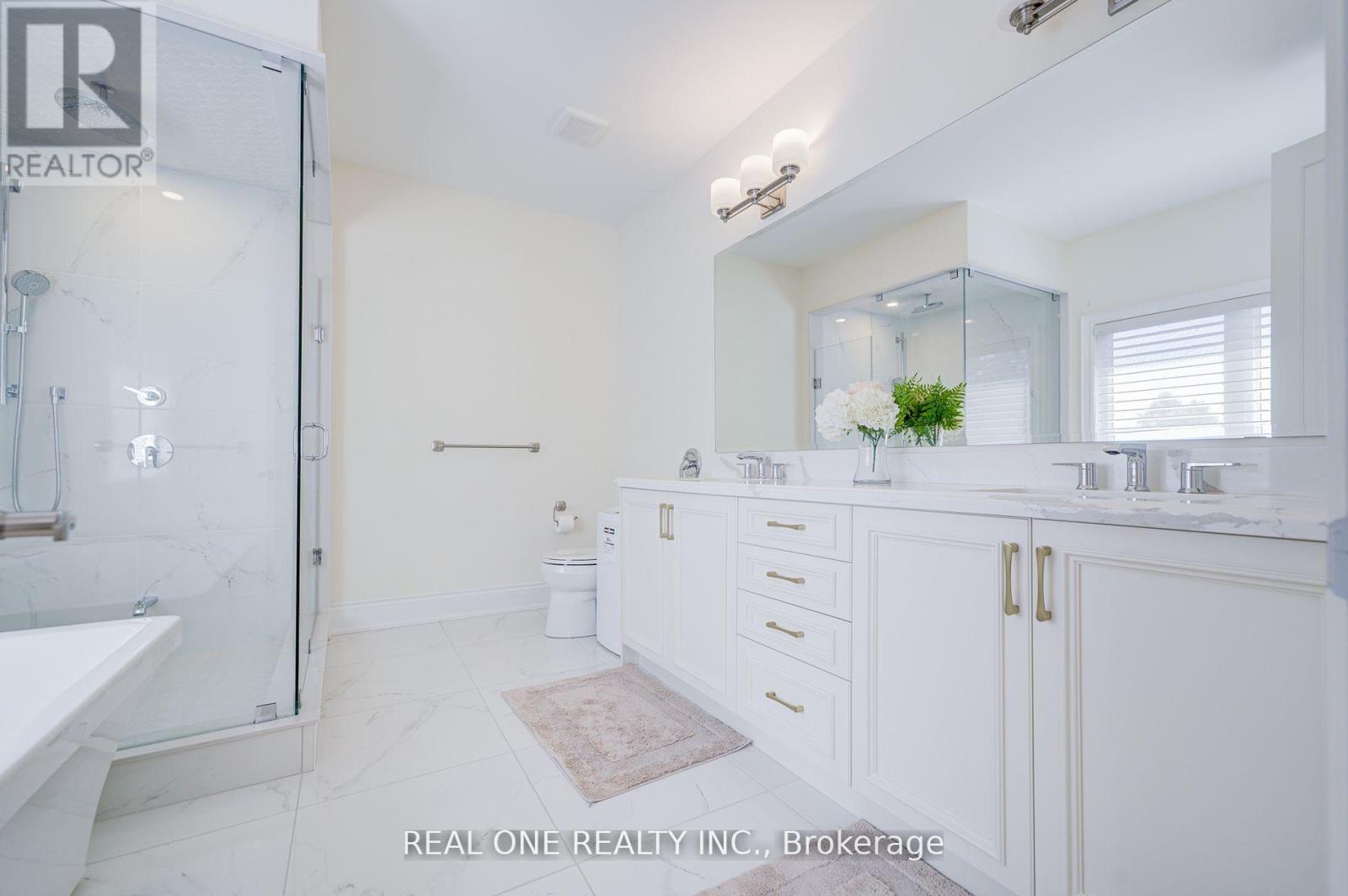47 Milky Way Drive, Richmond Hill, Ontario  L4C 4M9 - Photo 23 - N12460248