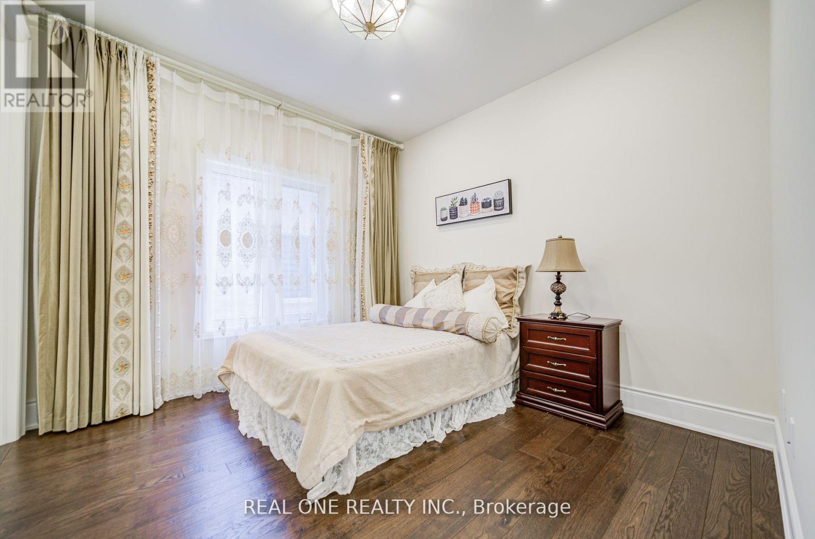 47 Milky Way Drive, Richmond Hill, Ontario  L4C 4M9 - Photo 26 - N12460248