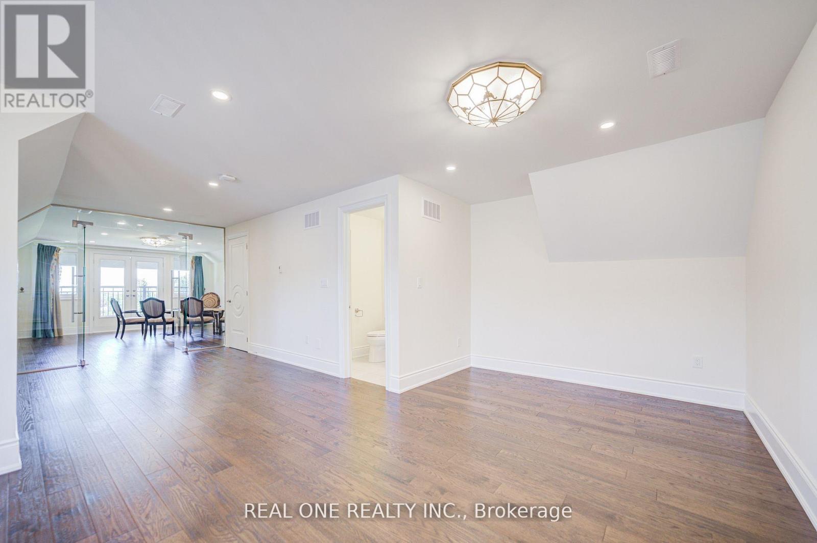 47 Milky Way Drive, Richmond Hill, Ontario  L4C 4M9 - Photo 36 - N12460248