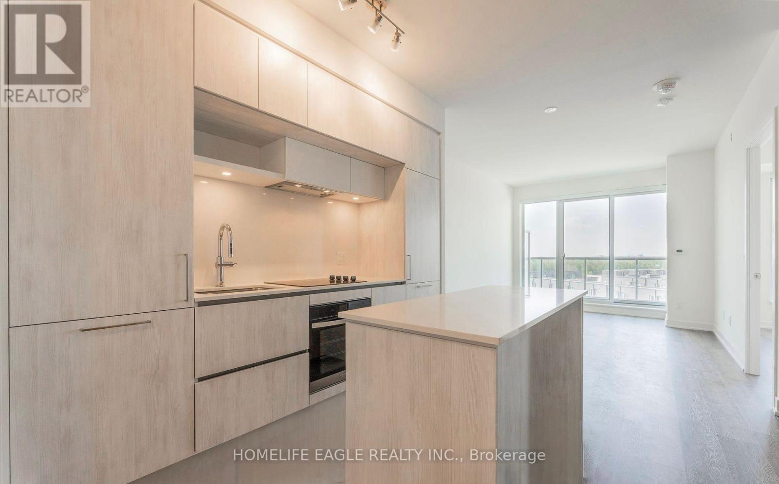 314 - 6 David Eyer Road, Richmond Hill, Ontario  L4S 0N5 - Photo 2 - N12460250