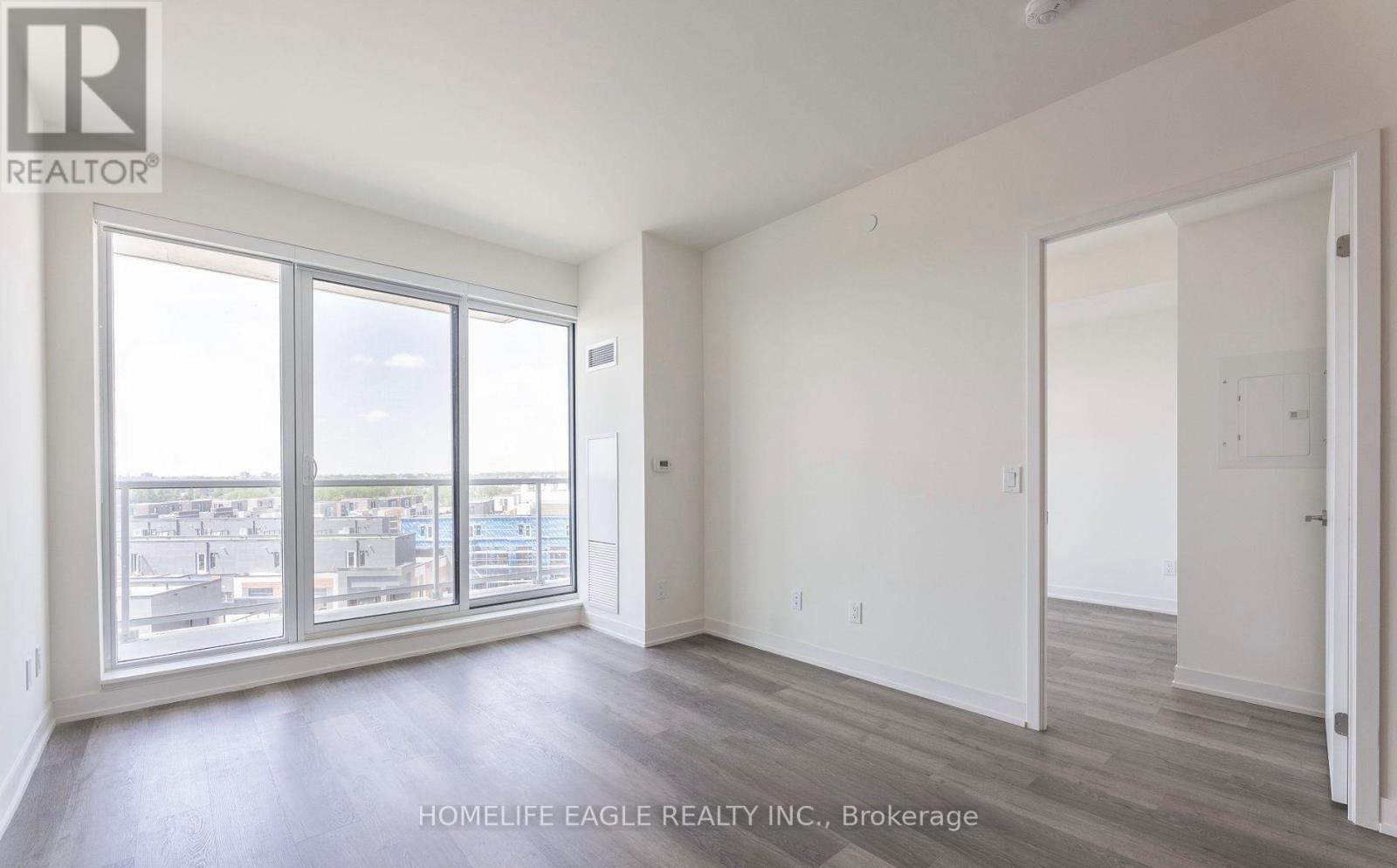 314 - 6 David Eyer Road, Richmond Hill, Ontario  L4S 0N5 - Photo 4 - N12460250