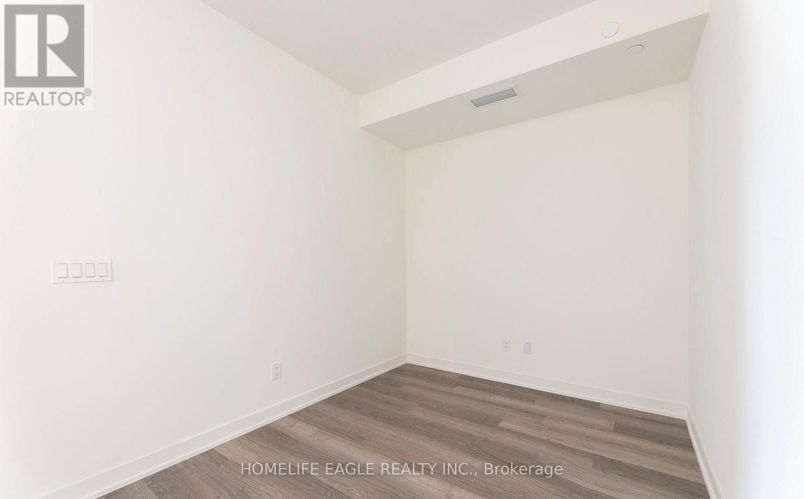 314 - 6 David Eyer Road, Richmond Hill, Ontario  L4S 0N5 - Photo 8 - N12460250