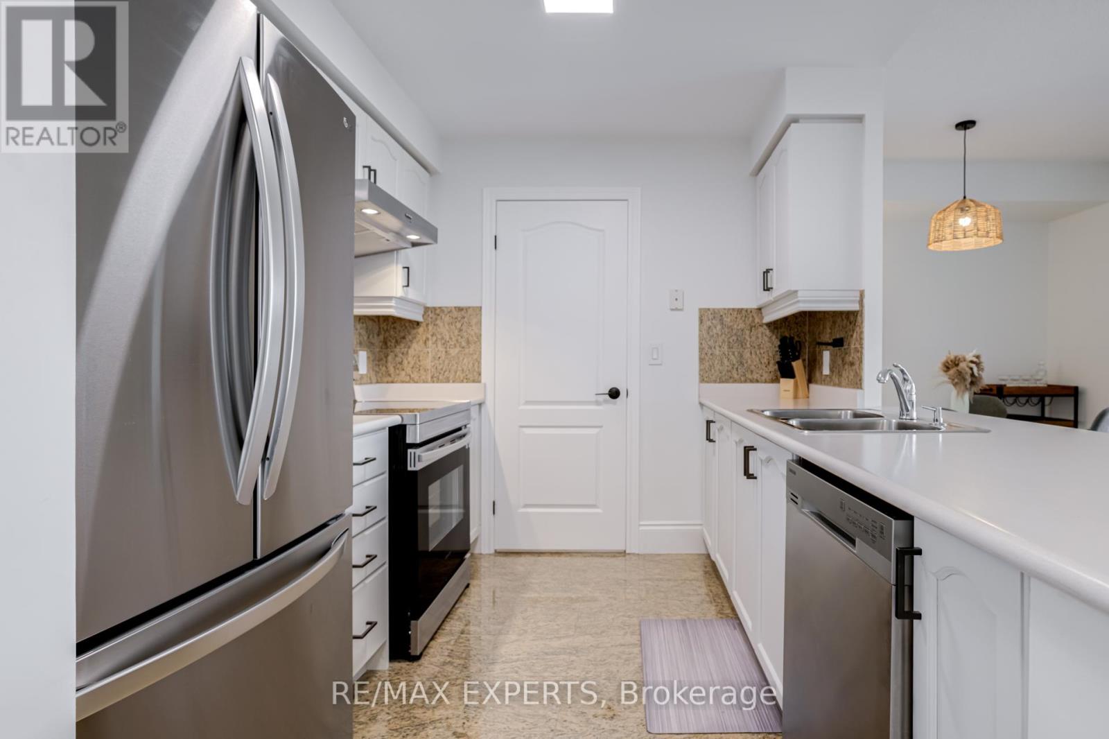 408 - 53 Woodbridge Avenue N, Vaughan, Ontario  L4L 9K9 - Photo 14 - N12460254