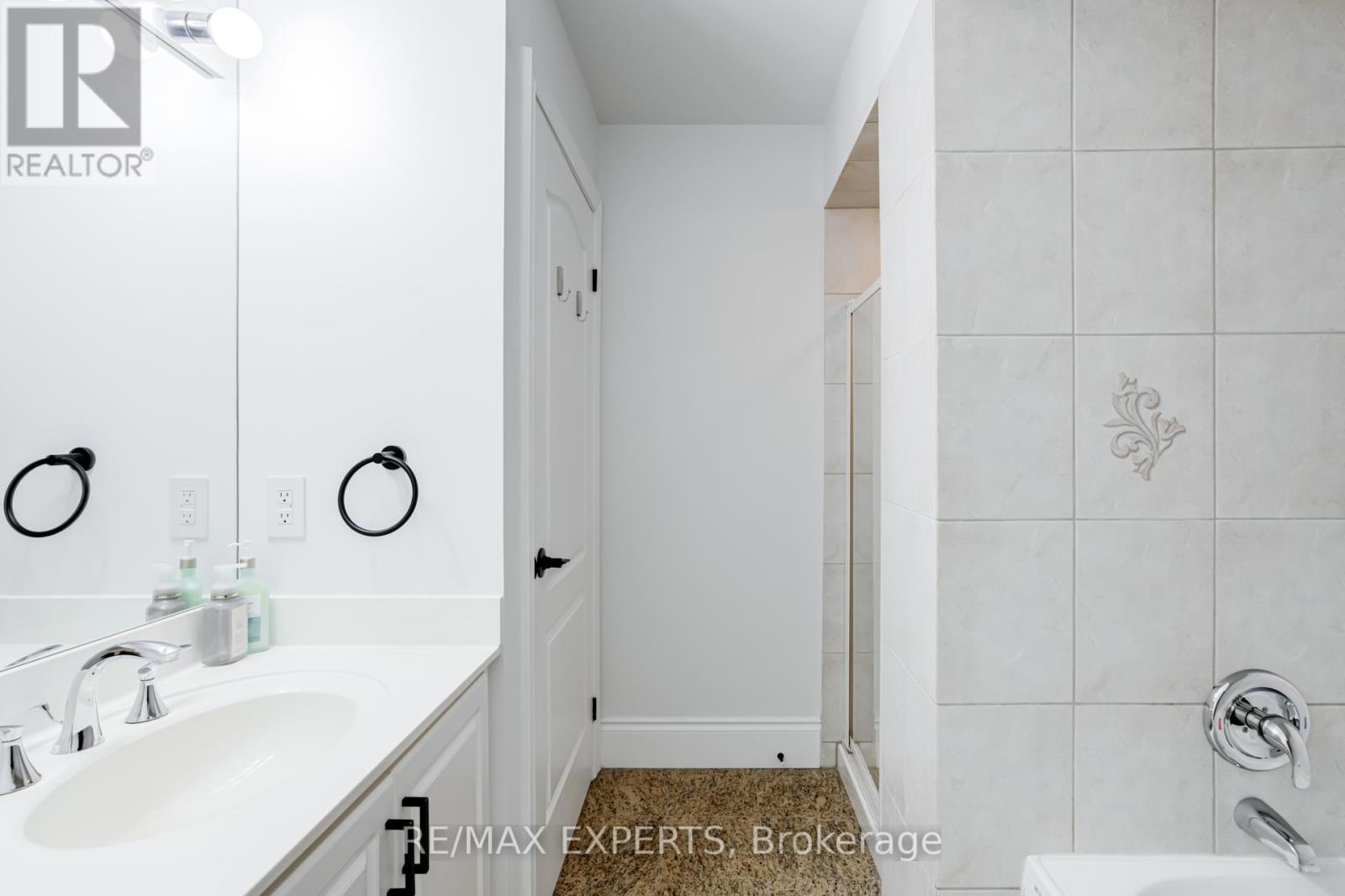 408 - 53 Woodbridge Avenue N, Vaughan, Ontario  L4L 9K9 - Photo 30 - N12460254