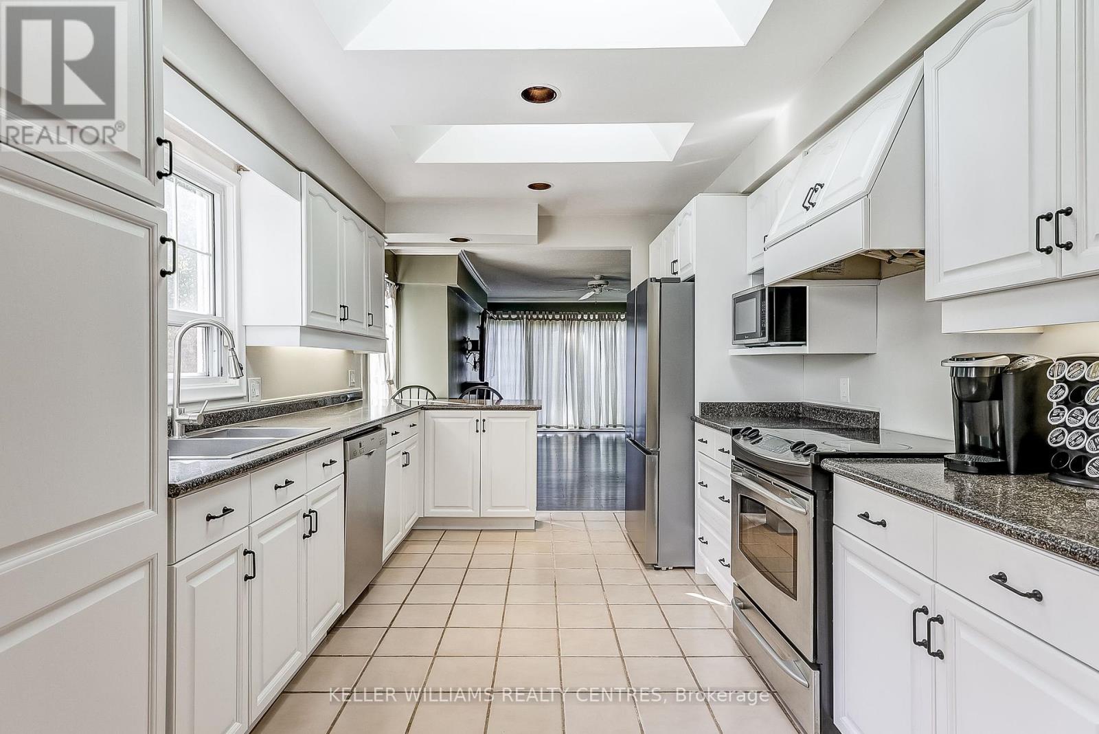 16073 Warden Avenue, Whitchurch-Stouffville, Ontario  L4A 2M3 - Photo 15 - N12460267