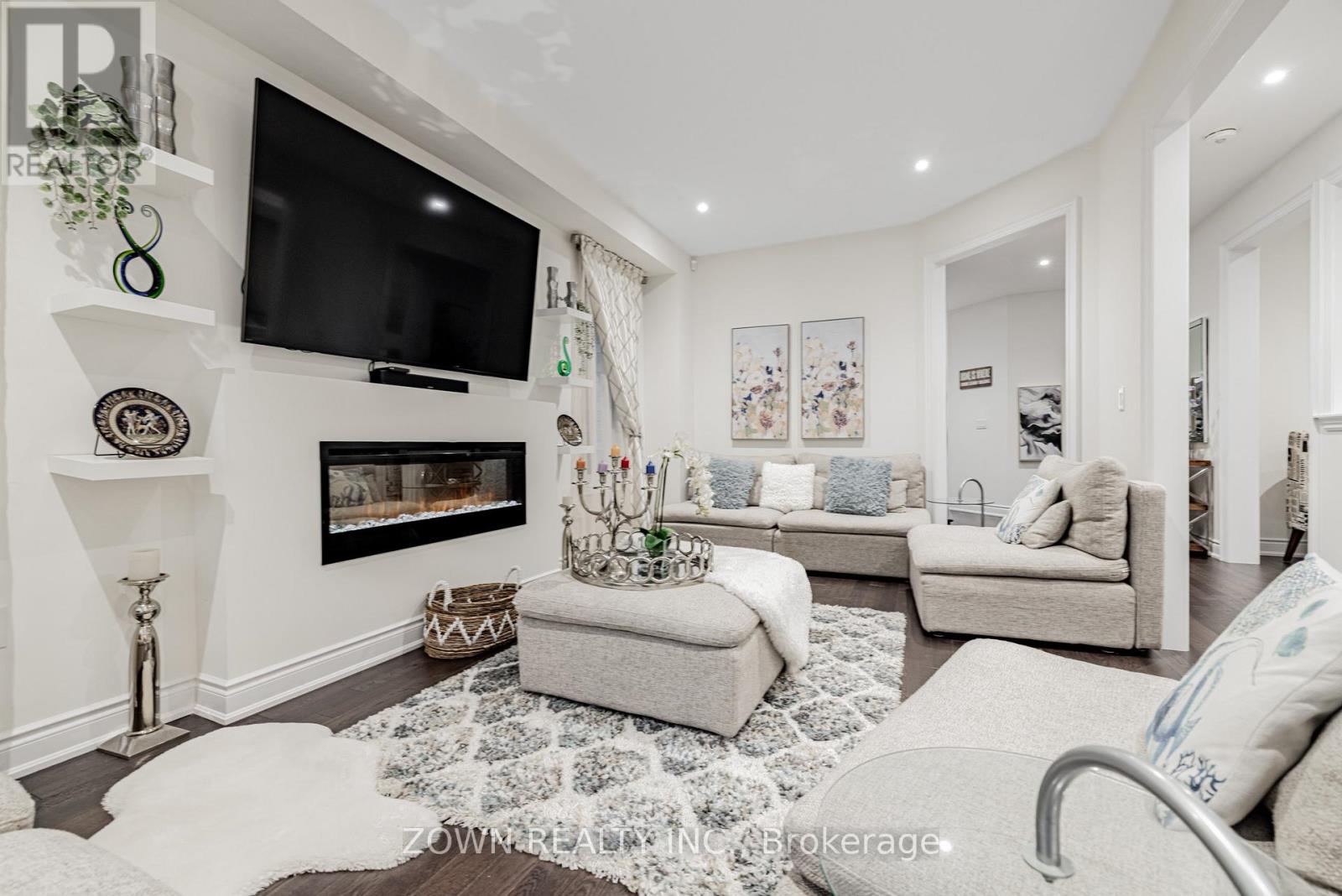1352 Blackmore Street, Innisfil, Ontario  L9S 0P2 - Photo 14 - N12460283