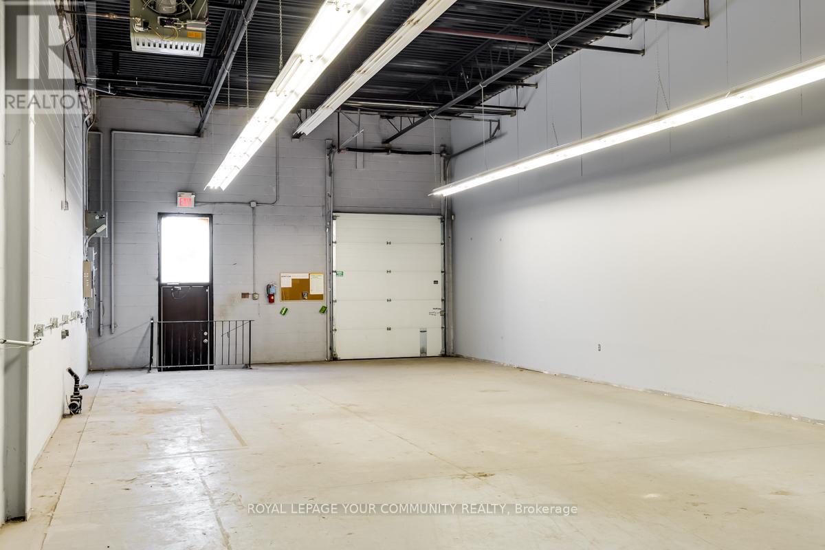 4 - 255 Industrial Parkway S, Aurora, Ontario  L4G 3V5 - Photo 11 - N12460284