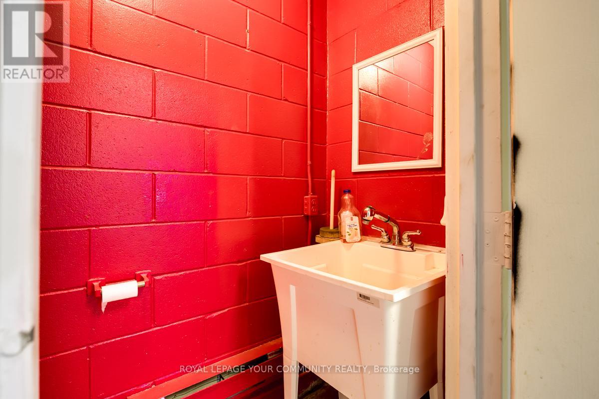 4 - 255 Industrial Parkway S, Aurora, Ontario  L4G 3V5 - Photo 19 - N12460284