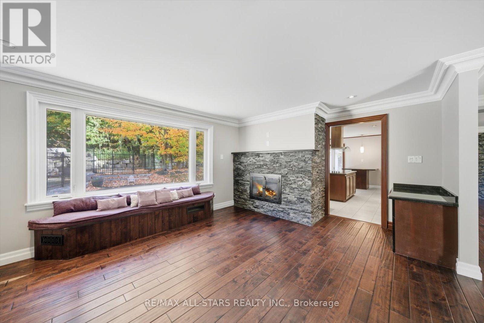 40 Algonquin Forest Drive, East Gwillimbury, Ontario  L9N 0C6 - Photo 12 - N12460301