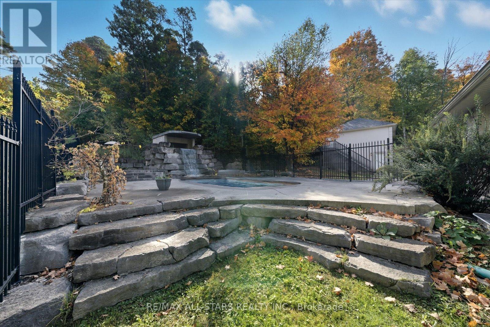40 Algonquin Forest Drive, East Gwillimbury, Ontario  L9N 0C6 - Photo 35 - N12460301