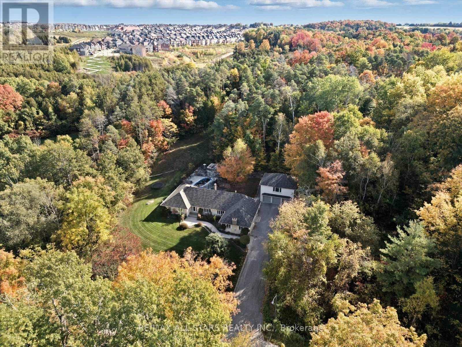 40 Algonquin Forest Drive, East Gwillimbury, Ontario  L9N 0C6 - Photo 45 - N12460301