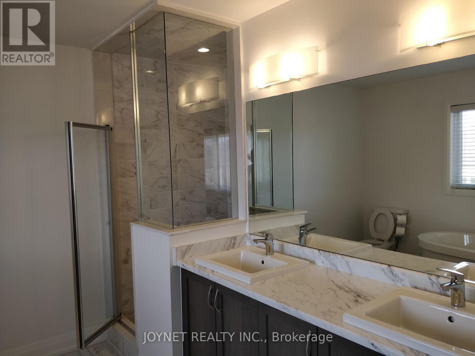 8 Red Rose Lane, East Gwillimbury, Ontario  L9N 0V1 - Photo 19 - N12460307