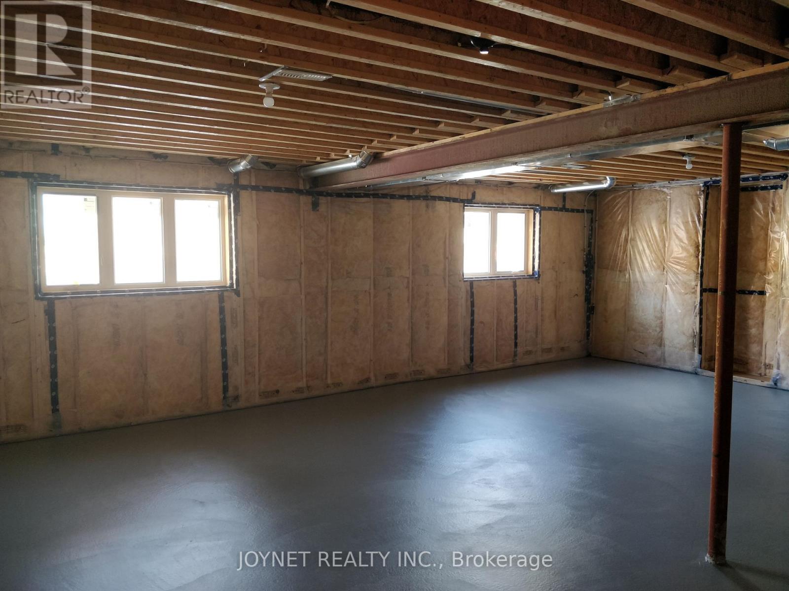 8 Red Rose Lane, East Gwillimbury, Ontario  L9N 0V1 - Photo 9 - N12460307