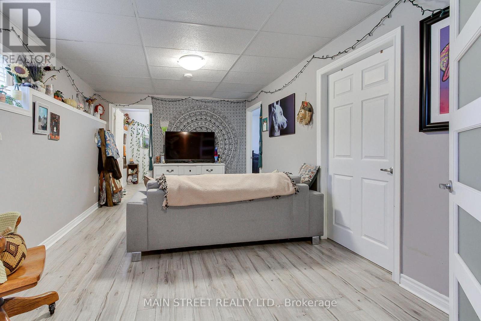 32 Beaverdale Crescent, Georgina, Ontario  L0E 1N0 - Photo 24 - N12460312