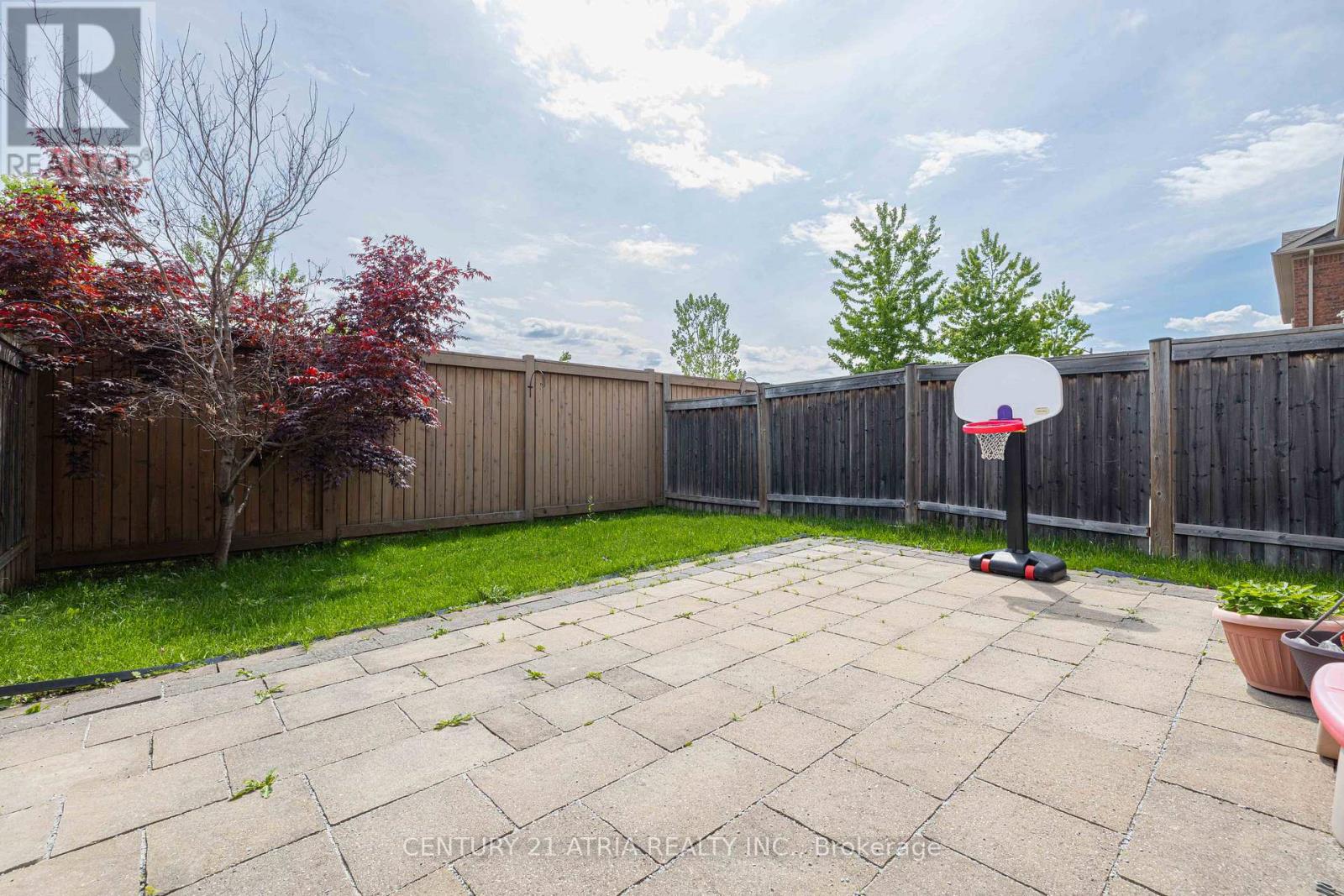 23 Staglin Court, Markham, Ontario  L6C 0K8 - Photo 10 - N12460314