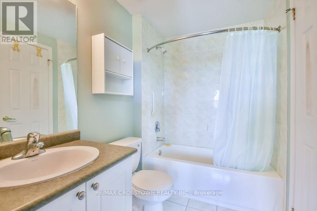 71 Goodwin Drive, Barrie, Ontario  L4M 3T1 - Photo 22 - S12460269