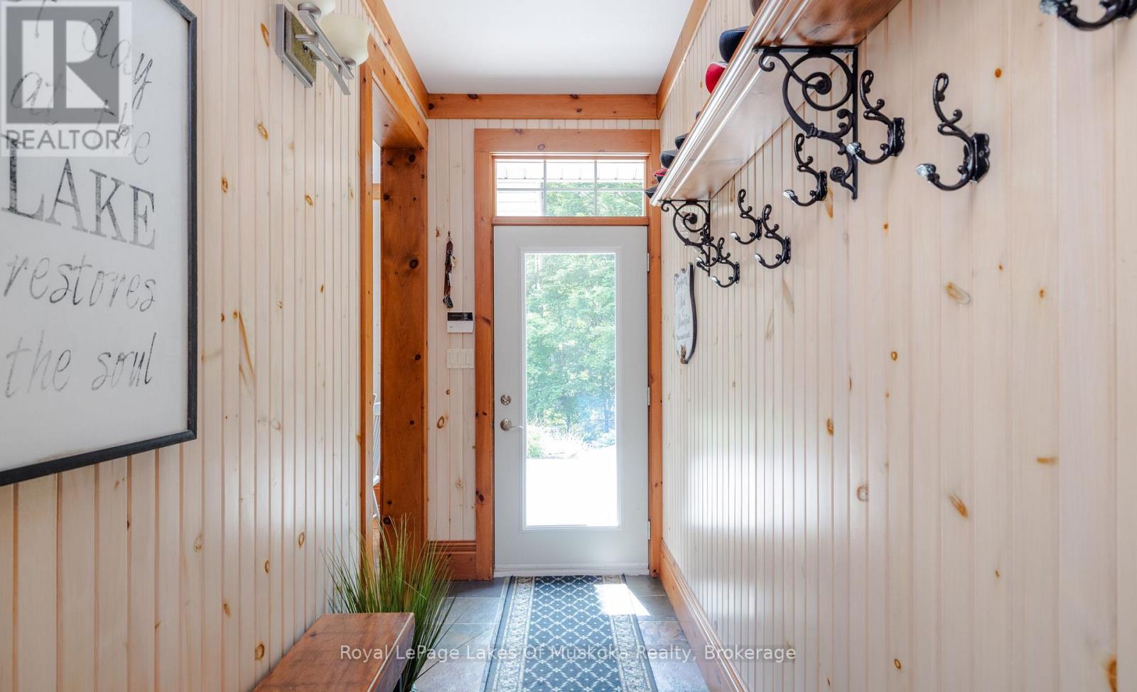 42 Menominee Lake Road, Huntsville, Ontario  P1H 2J3 - Photo 14 - X12291778