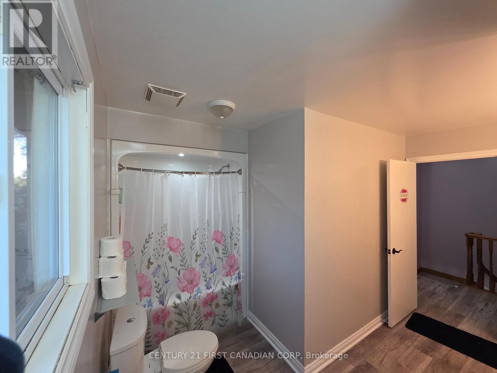 15 Mohican Drive, Woodstock, Ontario  N4T 1H4 - Photo 21 - X12460230