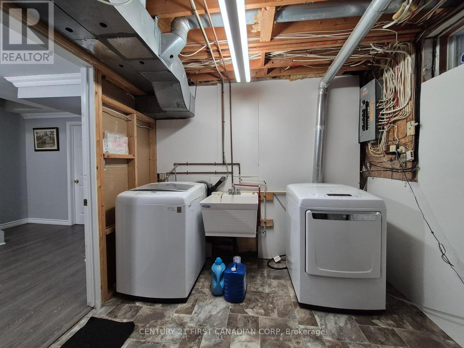 15 Mohican Drive, Woodstock, Ontario  N4T 1H4 - Photo 27 - X12460230