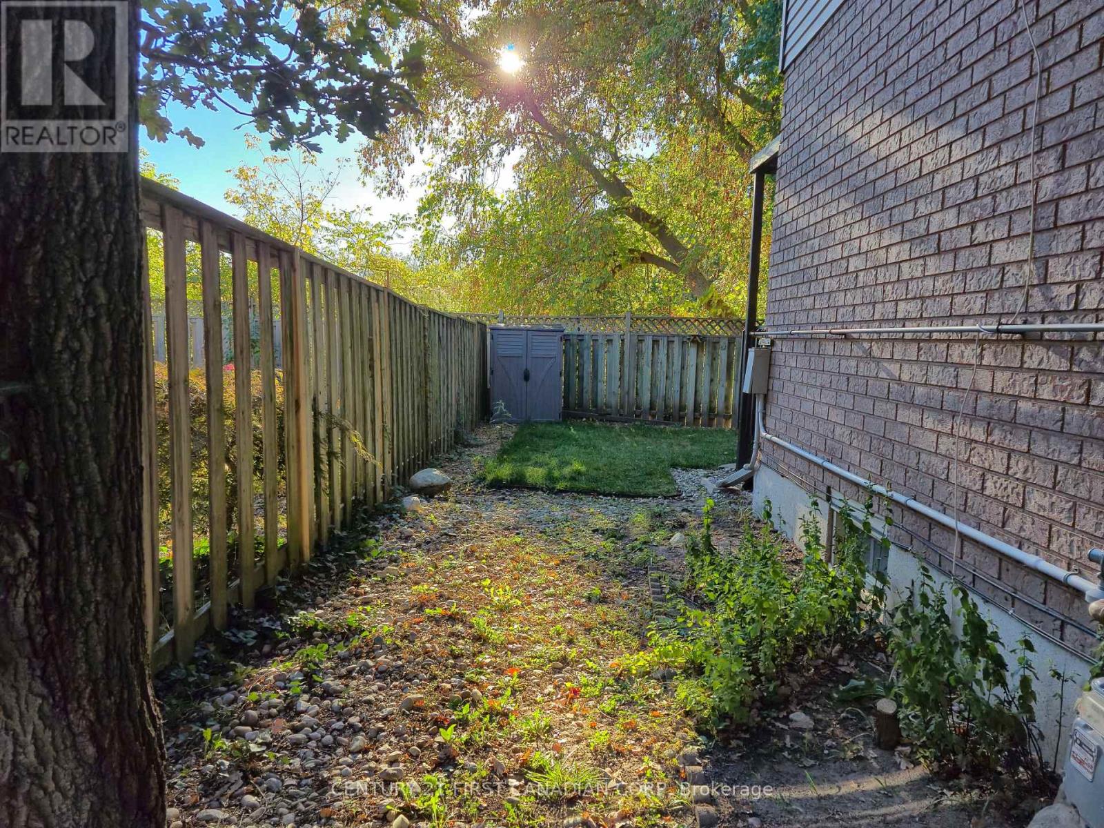 15 Mohican Drive, Woodstock, Ontario  N4T 1H4 - Photo 6 - X12460230