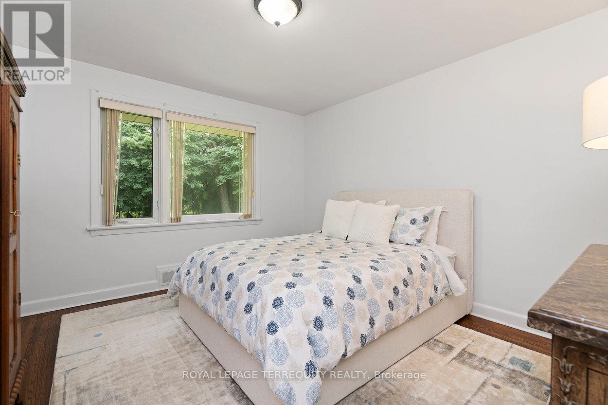 416 The Kingsway, Toronto, Ontario  M9A 3V9 - Photo 28 - W12460274