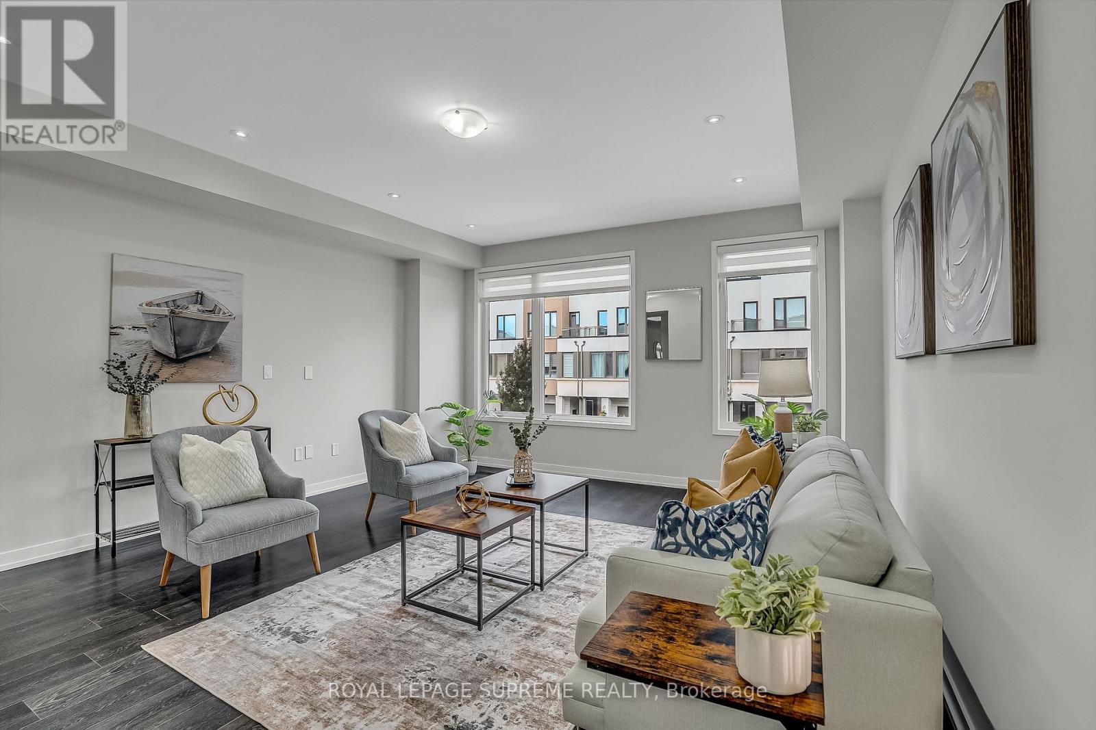182 Huguenot Road, Oakville, Ontario  L6H 0L4 - Photo 12 - W12460275