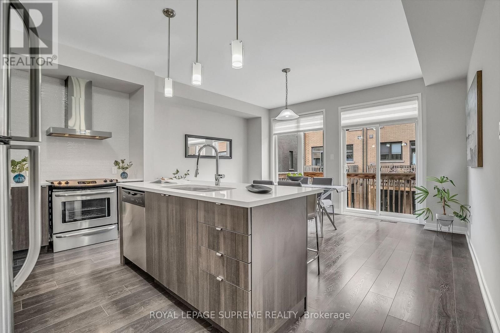 182 Huguenot Road, Oakville, Ontario  L6H 0L4 - Photo 20 - W12460275