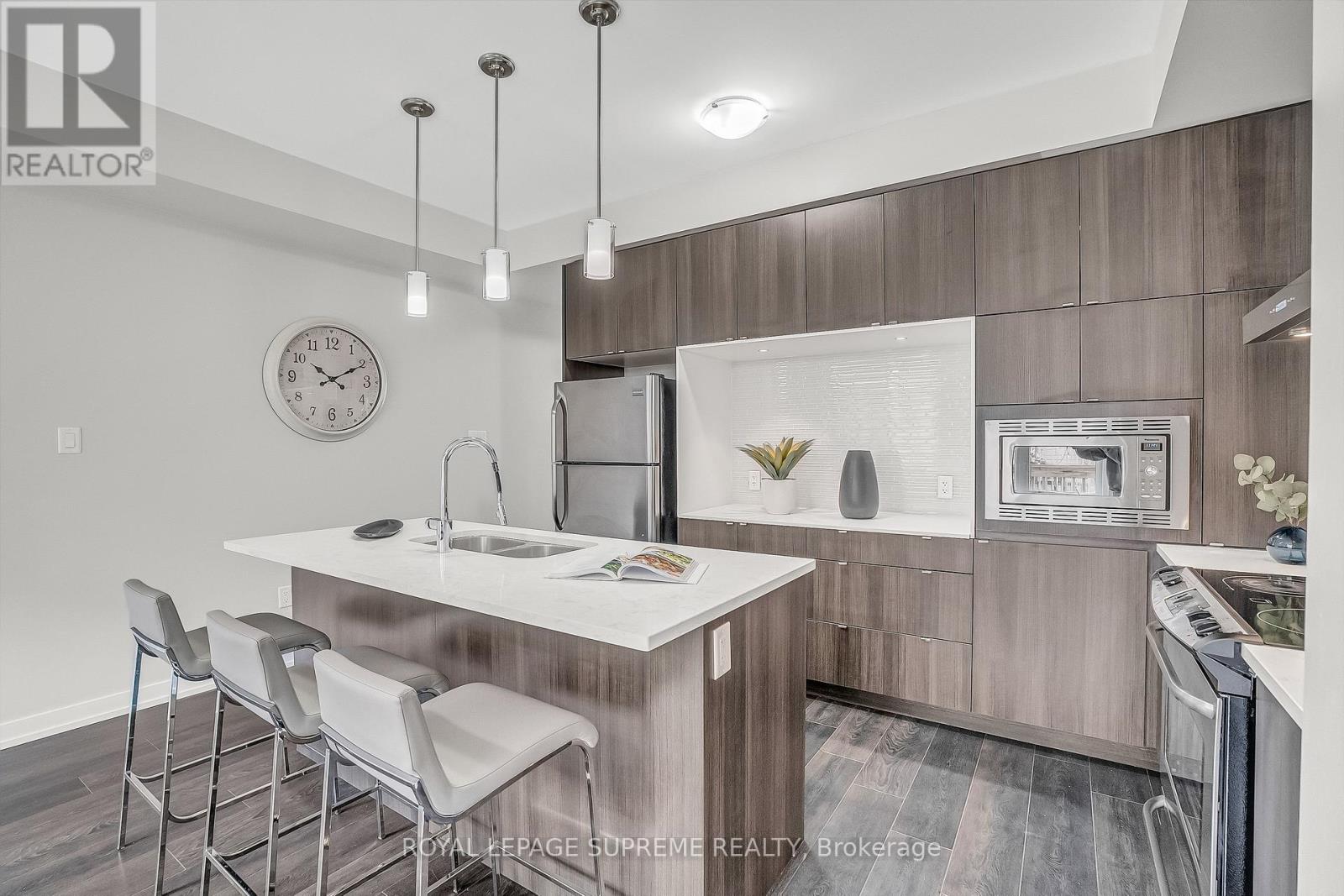 182 Huguenot Road, Oakville, Ontario  L6H 0L4 - Photo 23 - W12460275