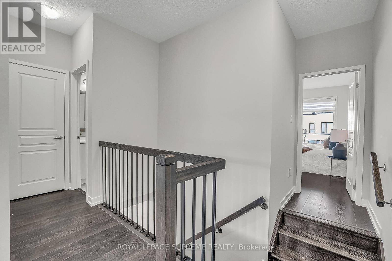 182 Huguenot Road, Oakville, Ontario  L6H 0L4 - Photo 34 - W12460275