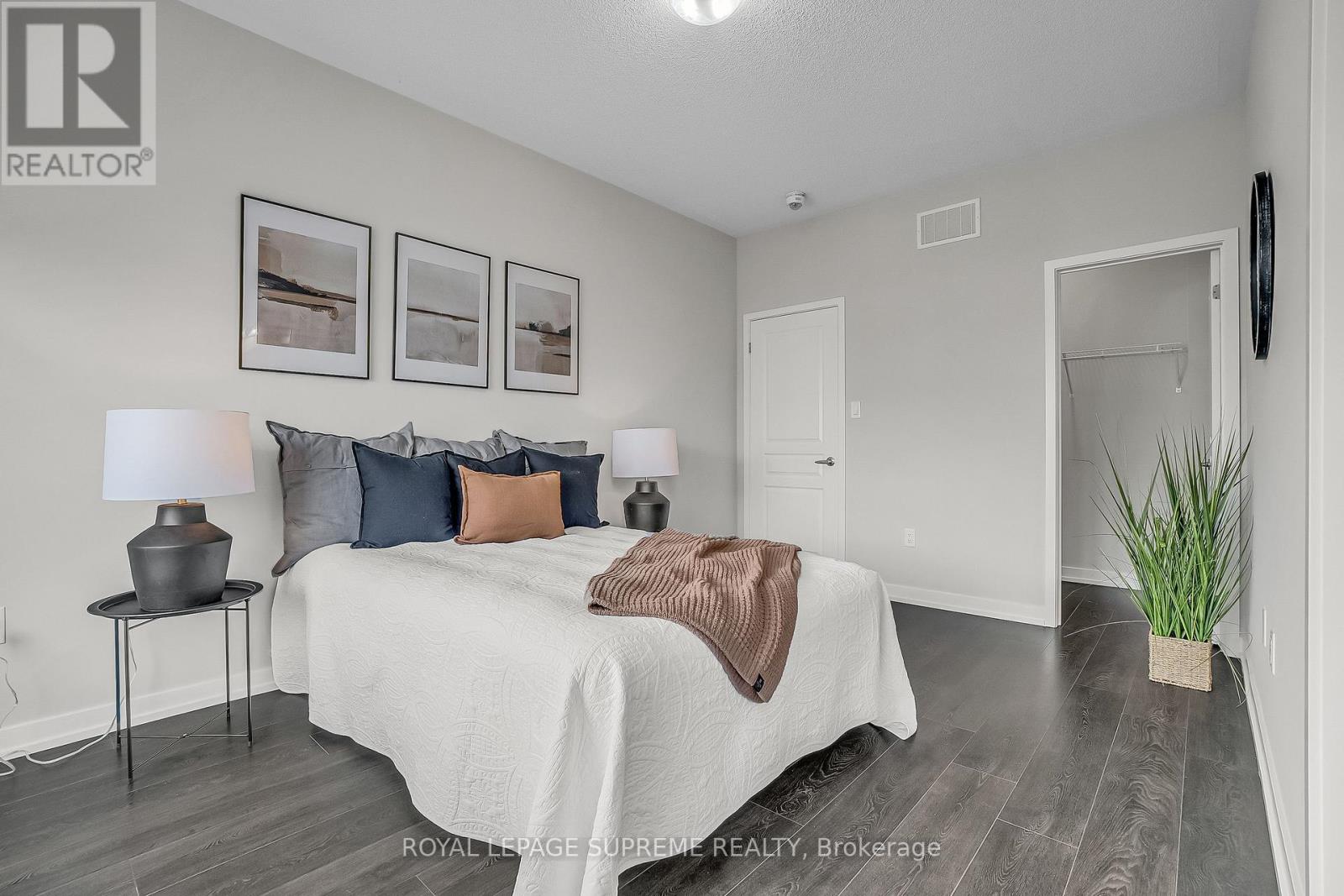 182 Huguenot Road, Oakville, Ontario  L6H 0L4 - Photo 37 - W12460275