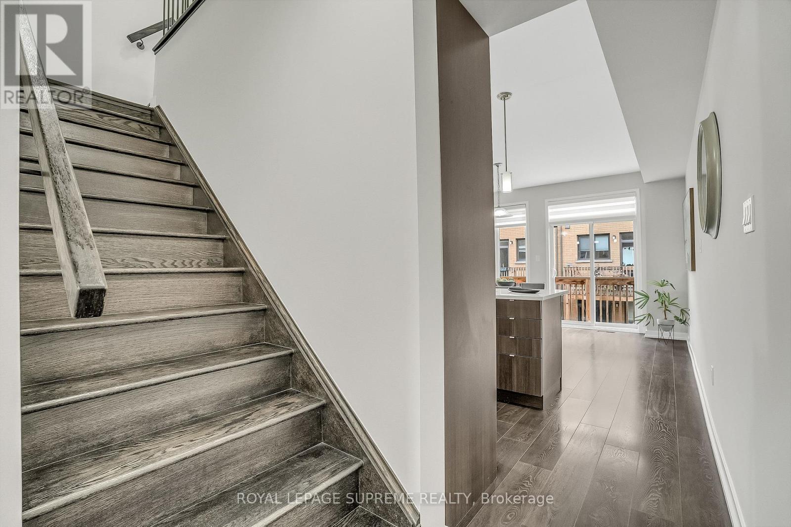 182 Huguenot Road, Oakville, Ontario  L6H 0L4 - Photo 50 - W12460275