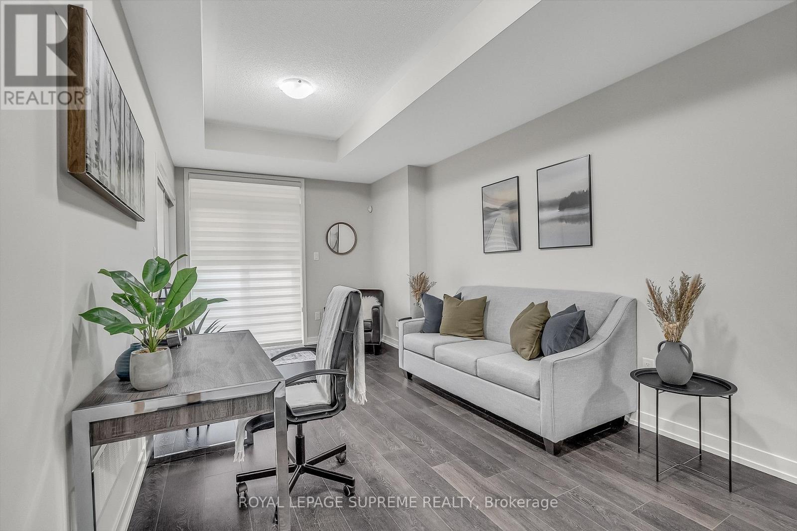 182 Huguenot Road, Oakville, Ontario  L6H 0L4 - Photo 7 - W12460275