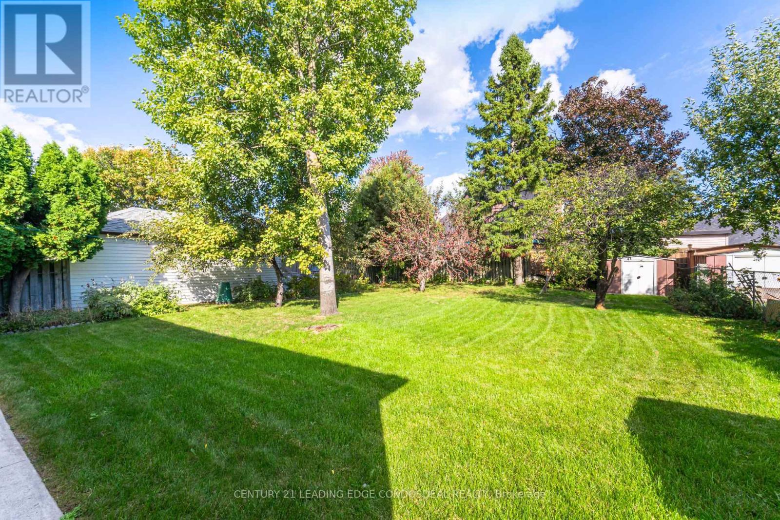 621 Roding Street, Toronto, Ontario  M3M 2A6 - Photo 27 - W12460285